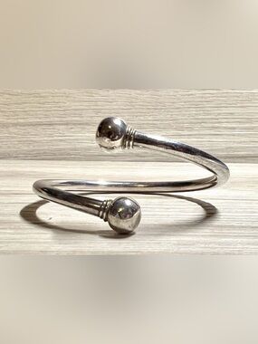 Vintage Designer Sterling Silver Modern Minimalist Ball End Open Cuff Bracelet